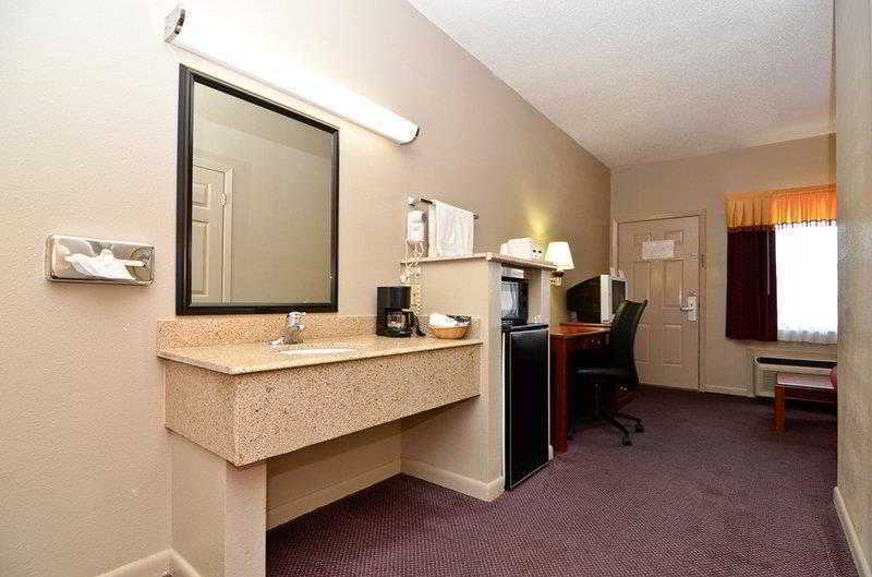 Best Western Delhi Inn Rum bild