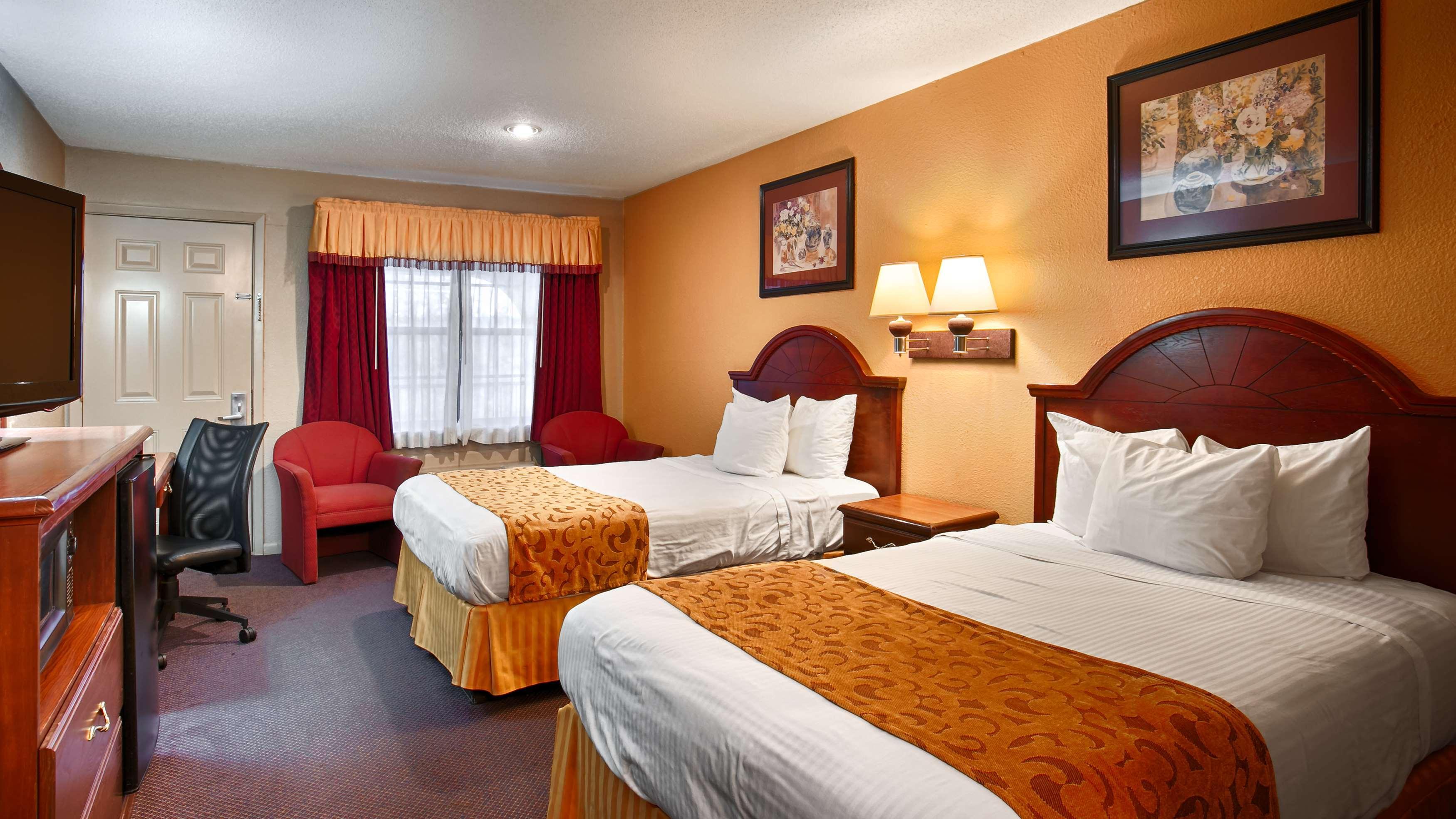Best Western Delhi Inn Exteriör bild